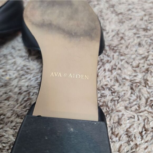 AVA & AIDEN Pointed Flats - Picture 8 of 12